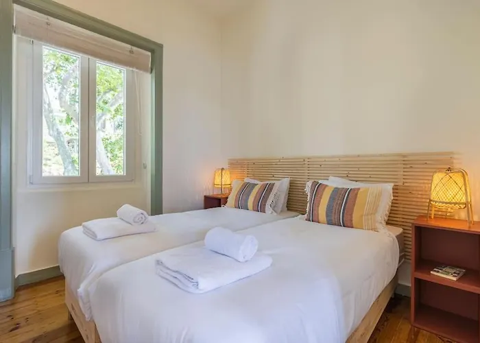 Monte Train Station - Seaside Apartamento Estoril